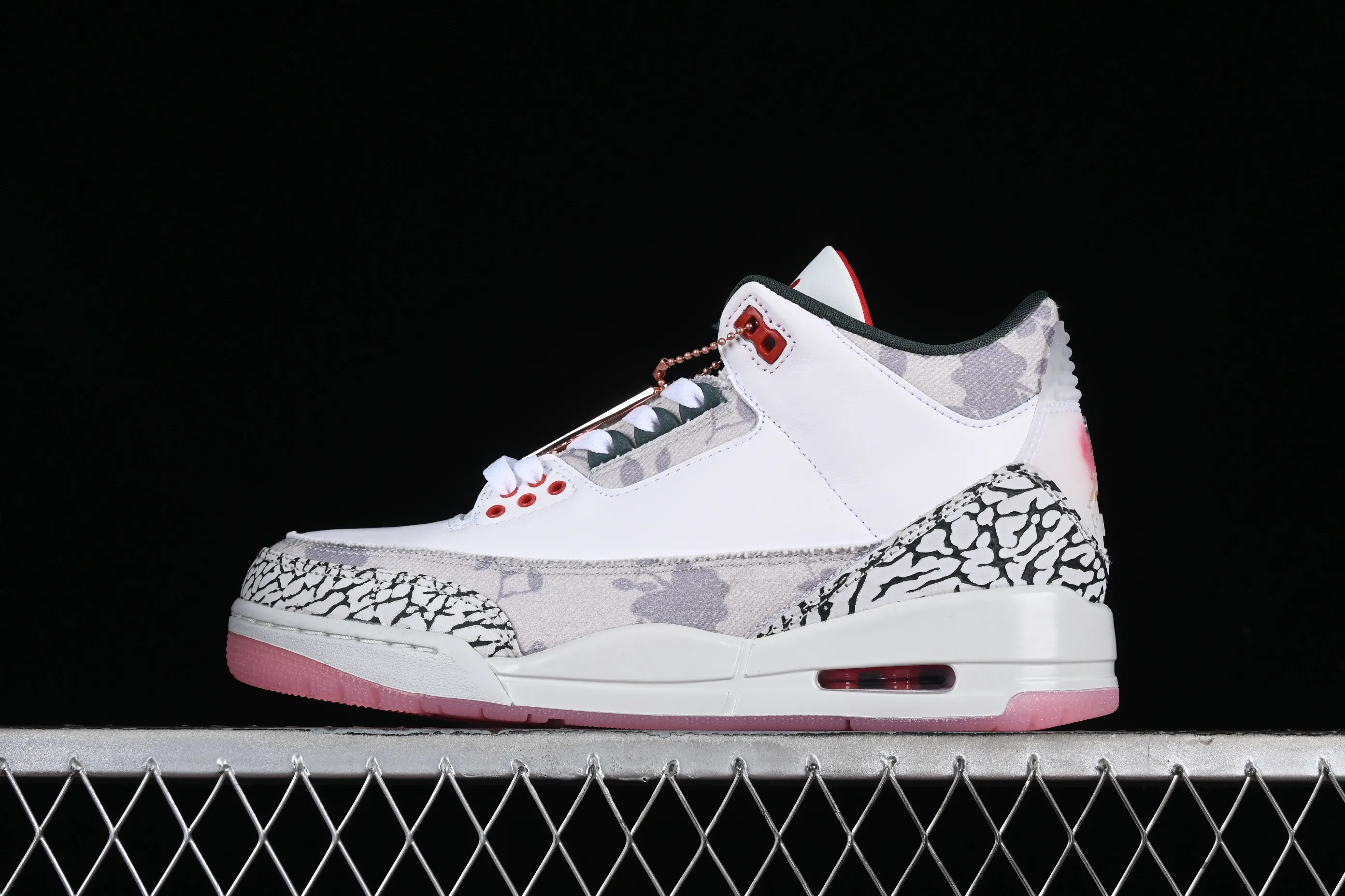 All categories Air Jordan Jordan series basketball shoes Air Jordan 3 Air Jordan 3 Retro "Wings" AJ3 Joe 3 Flower HM6993-100